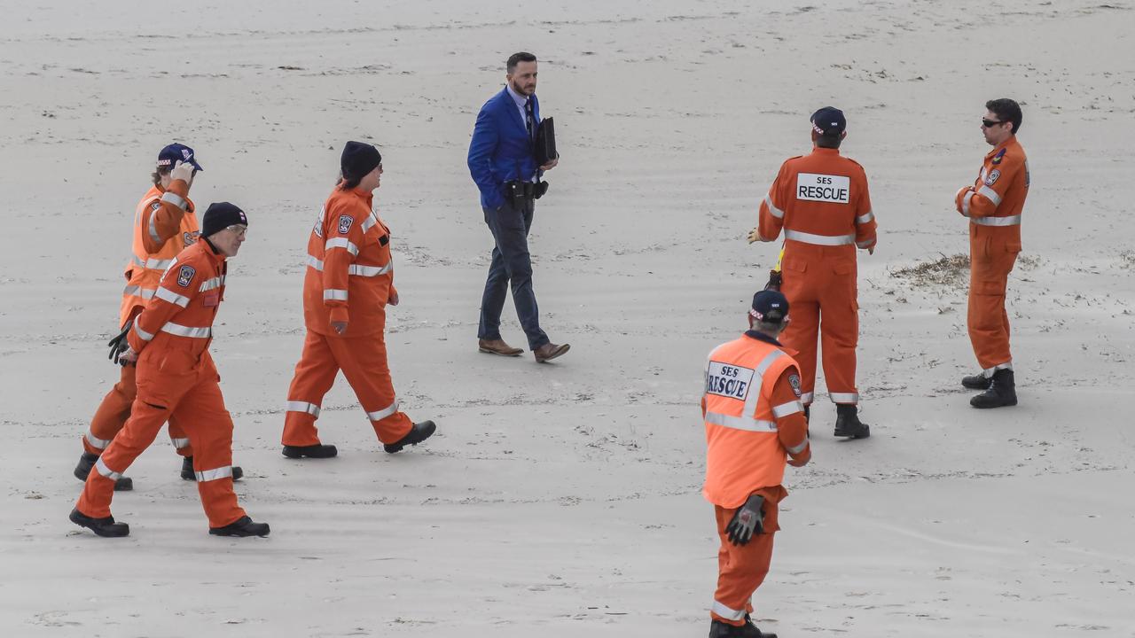 SES and detectives searching the area at West Beach. Picture: NCA NewsWire / Roy VanDerVegt