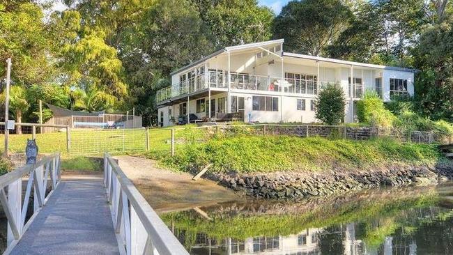 This Upper Coomera property at 4 Rivendell Place sold for $1.13 million at auction.