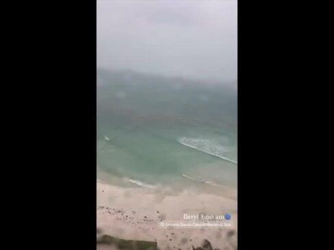 Hotel Guests in Cancun Brace for Hurricane Conditions as Beryl Lashes Yucatan Peninsula