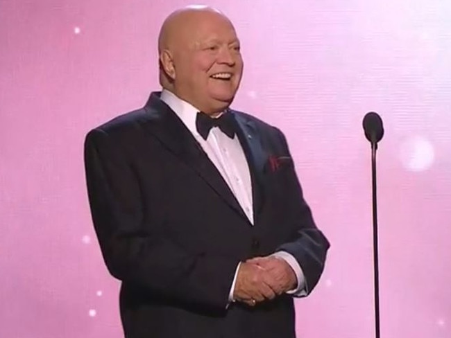 Bert Newton gets a standing ovation at the 2018 Logies. Picture: Channel 9