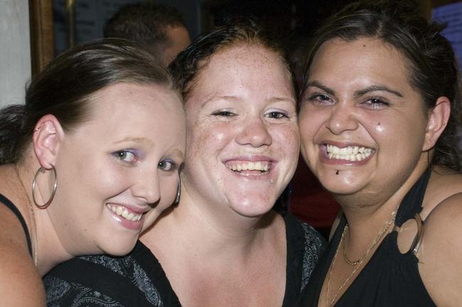 Socials, DJ Vee at Doors Nightclub, Mackay : Chloe Zunker, Jasmine Brick, Tamara De Satge.