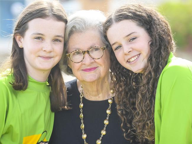 November 30/ 12/ 2024VACSWIM girls, Scarlett 12 and Rose Fay 13 saved there grandmother, Jill Sculley with CPR after a heart attack.Picture: RoyVPhotography