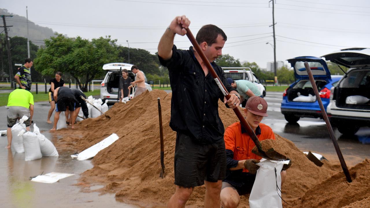 Residents fill sandbags at Lou Lister Park. Picture: Evan Morgan