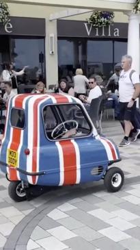 World's smallest car celebrated in rally on isle of man