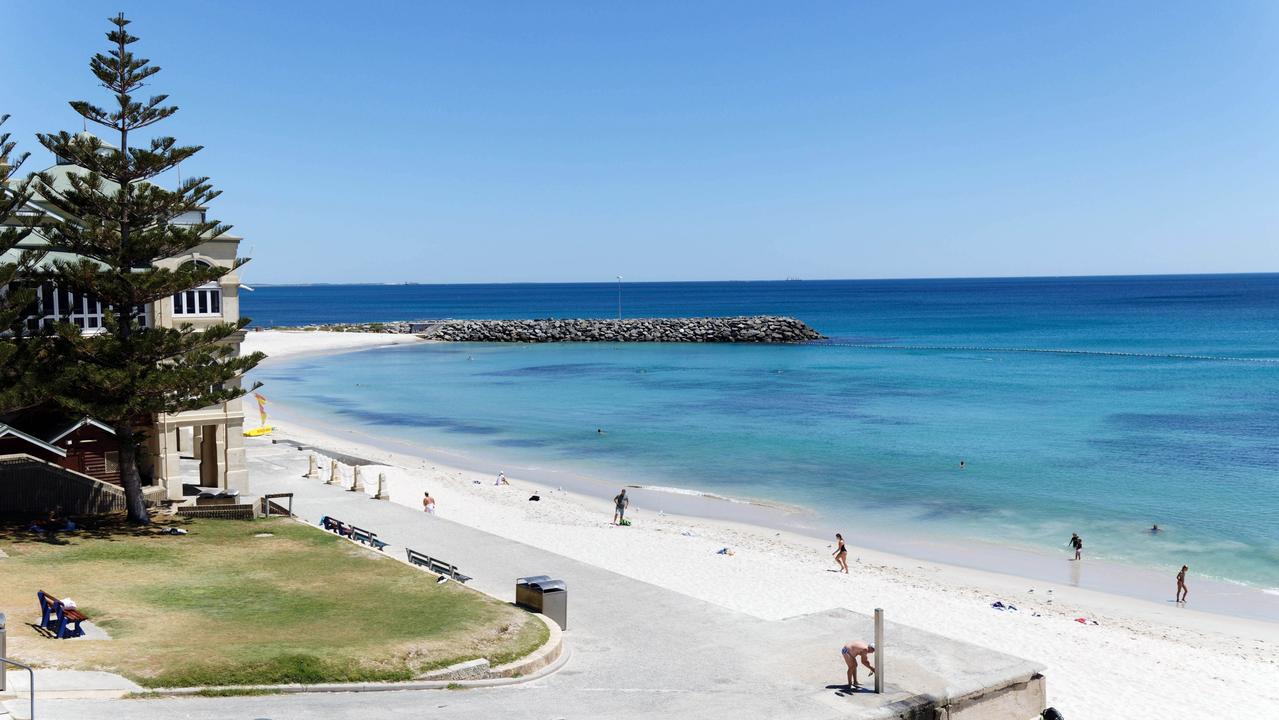 The shark warning extends to the popular Cottesloe beach. Picture: Trevor Collens/The West Australian