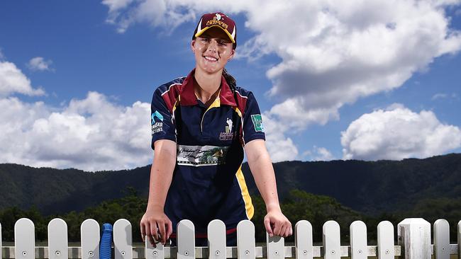 Kairi teenager Amy Hunter, 15, has been awarded the 2021 Jodie Fields young cricketer development scholarship. Picture: Brendan Radke