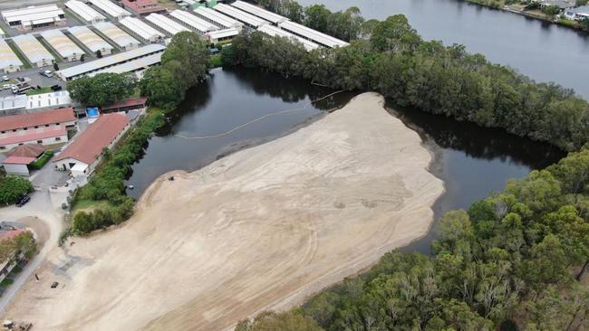 Latest aerial picture of Black Swan Lake on the Gold Coast. The left hand side could have been retained if a deal was successful. 