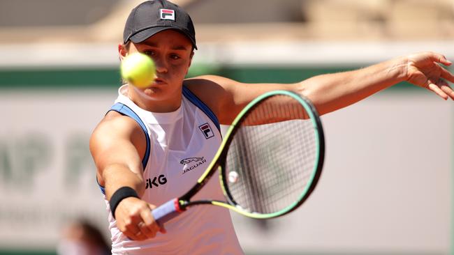 Ash Barty returned from a MTO to progress to the second round.