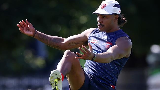 Kysaiah Pickett hits the training track at Gosche Paddock. Picture: Michael Klein