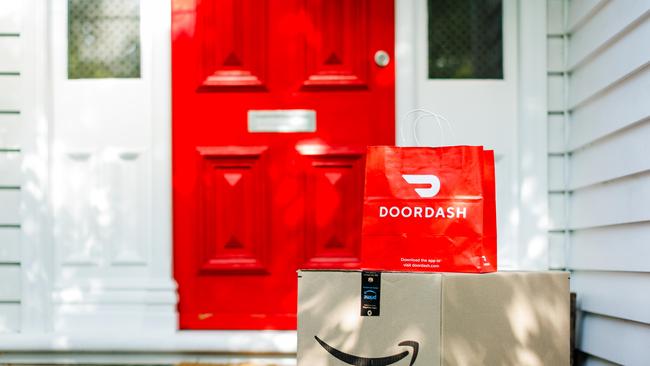 Amazon has partnered with food delivery app DoorDash to add free food delivery to its services.