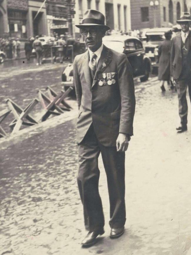 Freame at his final Anzac Day march, in 1940.