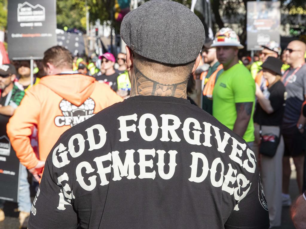 National CFMEU boss sacks 15 bikies from top jobs