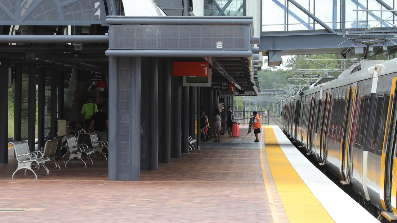 Worker threatened in alleged train station robbery