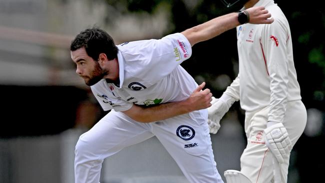 Brett Smith rolls the arm over for Hoppers Crossing. Picture: Andy Brownbill