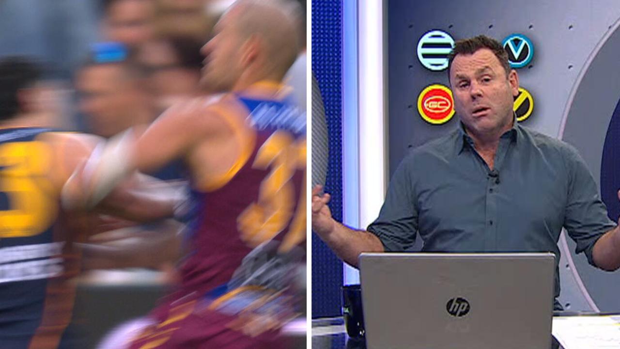 David King reacts to Izak Rankine's bump