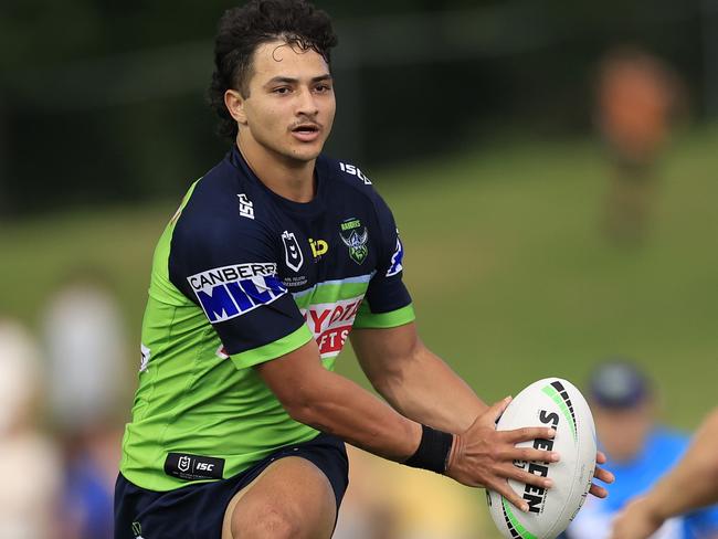 SYDNEY, AUSTRALIA - FEBRUARY 18: Xavier Savage of the Raiders runs the ball during the NRL Trial match between the Sydney Roosters and the Canberra Raiders at Leichhardt Oval on February 18, 2022 in Sydney, Australia. (Photo by Mark Evans/Getty Images)