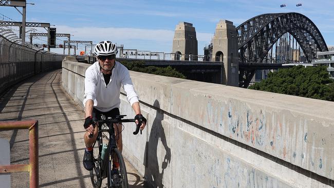 SYDNEY, AUSTRALIA - NewsWire photos SEPTEMBER 10, 2021: People exercising on the north side of the Sydney Harbour Bridge during COVID-19 lockdown in Sydney. Picture: NCA NewsWire / Dylan Coker