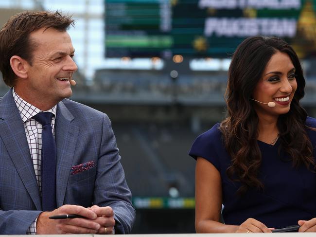 Fox commentators Adam Gilchrist and Isa Guha talk ahead of play during day four of the test between Australia and Pakistan in Perth. Picture: Getty Images