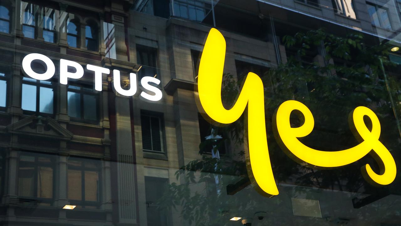 A mass Optus outage threw commuter transport and small business into chaos. Picture: NCA Newswire/Gaye Gerard