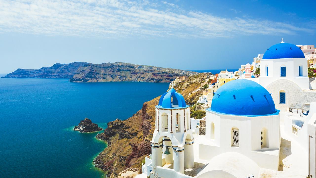 Aussies stranded by travel company collapse: What it means
