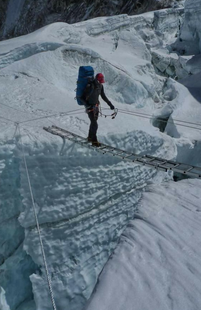 Mt Everest: China cuts climbing permits due to trash, dead bodies ...