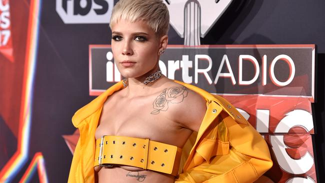 INGLEWOOD, CA - MARCH 05: Singer Halsey attends the 2017 iHeartRadio Music Awards which broadcast live on Turner's TBS, TNT, and truTV at The Forum on March 5, 2017 in Inglewood, California. (Photo by Alberto E. Rodriguez/Getty Images)