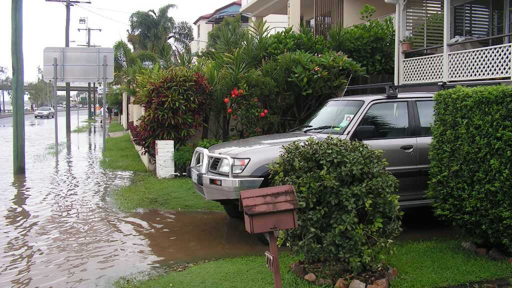 Bradman Avenue floods | The Courier Mail