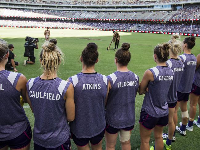 Fremantle players before the first bounce. Picture: AAP Images