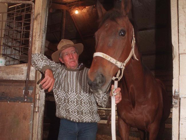 3Nov97. 'Just a dash' with John Patterson. Two old Timers. former Melbourne Cup winer "Just a Dash" with Flemington clerk of course John Patterson at his flemington stables. The two will be together again for the Parade of Champions through the streets of Melbourne at midday today, as a prelude to this years Melbourne Cup./horseracing