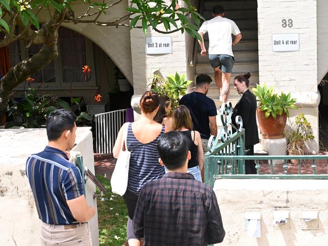 SYDNEY, AUSTRALIA - NewsWire Photos December 10, 2022: Hopeful Sydney-siders checking out the Sydney rental market in the Eastern Suburbs. Picture: NCA NewsWire / Jeremy Piper