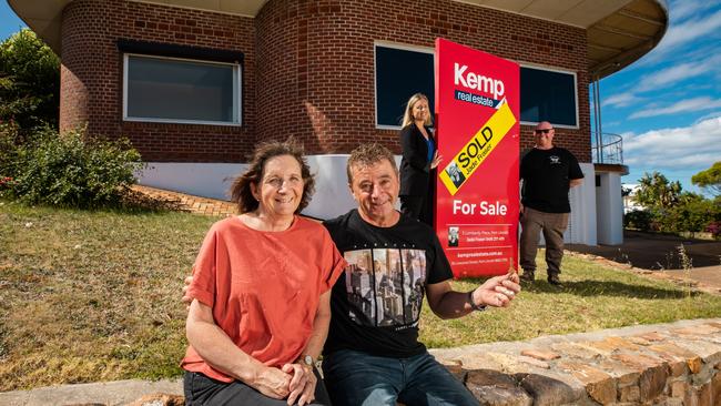 Conlie and Cheryl Menzel at the house they recently bought in Port Lincoln with real Kemp Real Estate agent Jade Fraser and previous owner Anthony Gibson. Picture: Robert Lang.