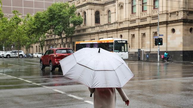 There’s a very high chance of showers for Melbourne on Monday, with possible showers remaining for the rest of the week. Picture: NCA NewsWire / Ian Currie