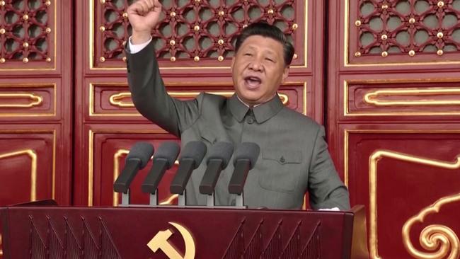 Chinese President Xi Jinping makes a speech