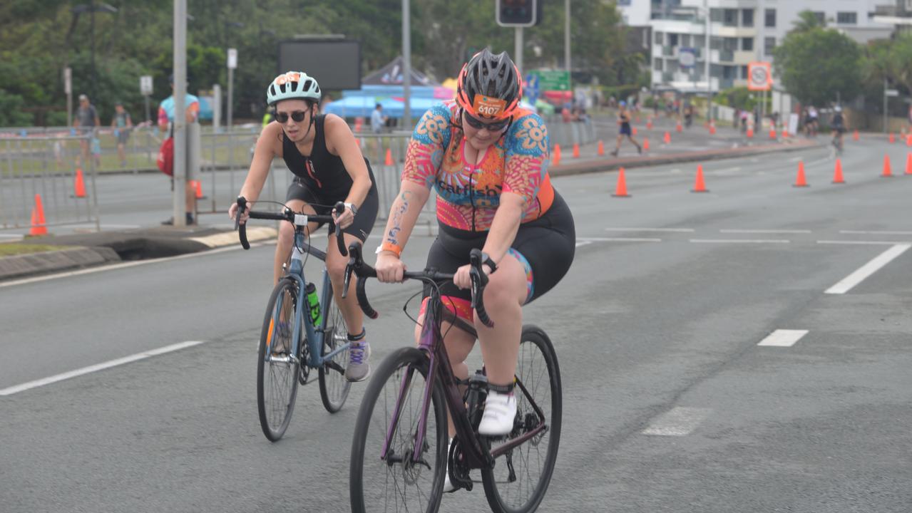 Action from the sprint event at the 2023 Mooloolaba Triathlon.