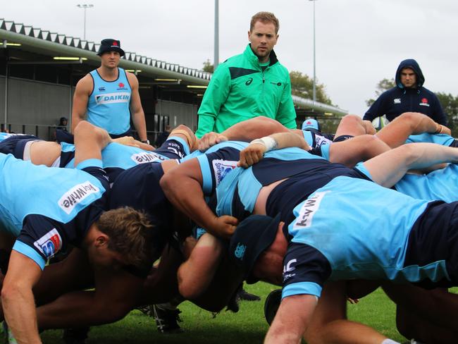 Referee Angus Gardiner watches over a Waratahs scrum session. Picture: Supplied