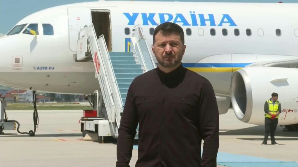 Ukraine sends team for Russia talks, downplays expectations