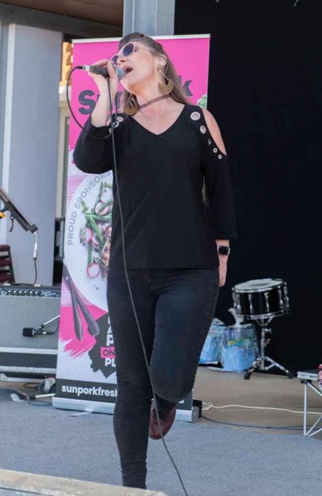 Musician at the Kingaroy BaconFest 2023.