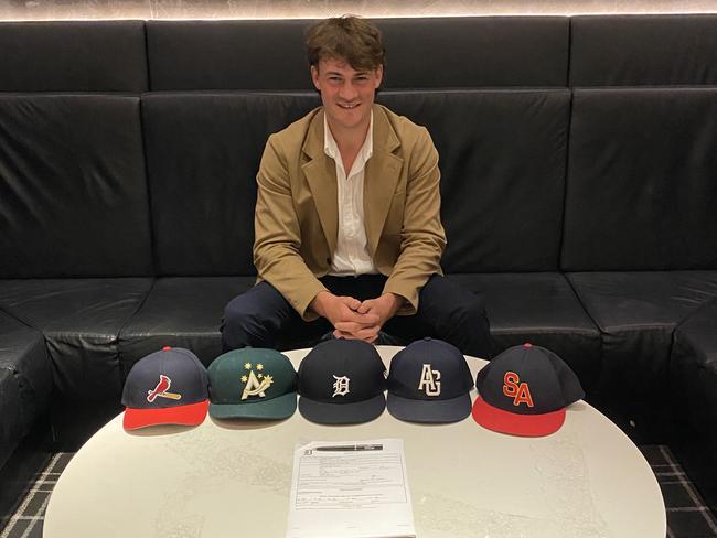 Tanner signing with Detroit. Picture: Baseball SA