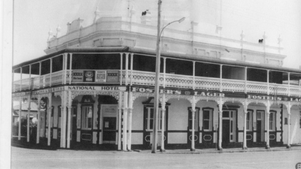 National Hotel, now O'Mahony's on Lyons St. Warwick &amp; District Historical Society collection