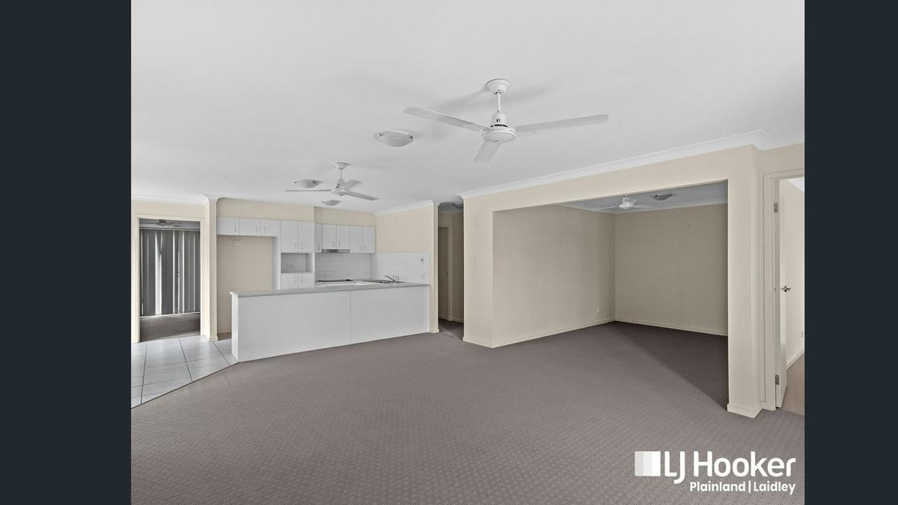 Unit 1/5 Sandpiper Drive, Lowood.