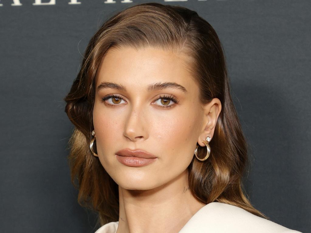 Alec Baldwin: Hailey Bieber and Baldwin family pay tribute to shooting ...