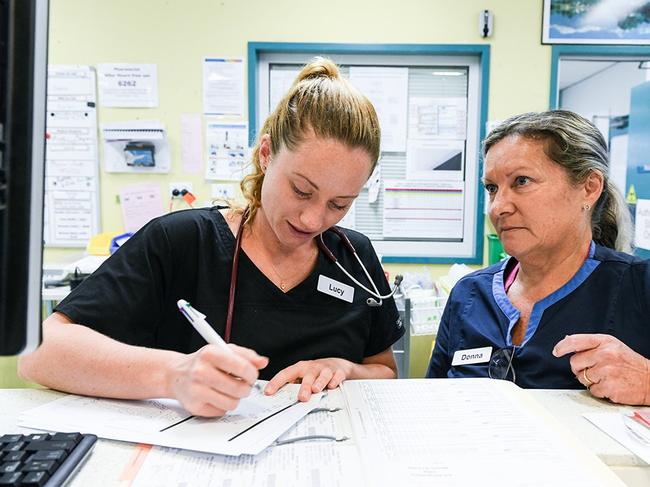 Hervey Bay ED nurse and doctor generic 2018