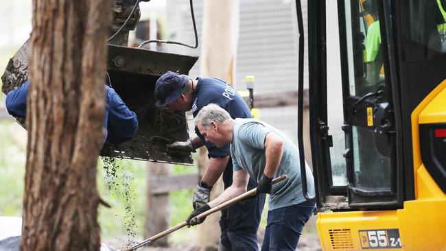 Police sift through dirt as Strike Force Rosann detectives continue the search for William’s near Kendall. Picture: NCA NewsWire / Peter Lorimer.