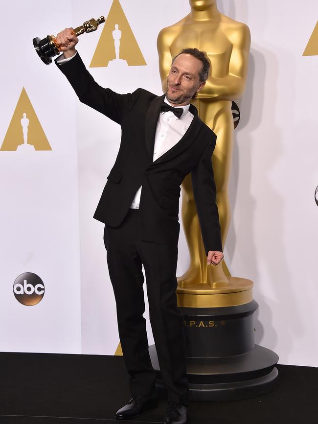 Birdman clan ... Cinematographer Emmanuel Lubezki with his trophy.