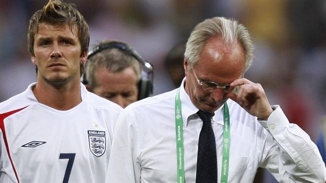 English midfielder David Beckham (L) and Swedish head coach of the English team Sven-Goran Eriksson.