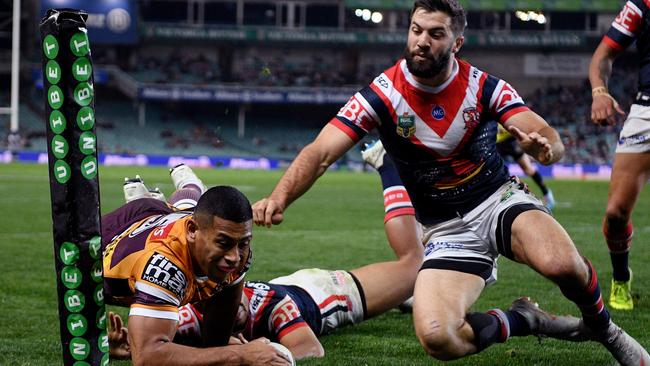 Jamayne Isaako of the Broncos scores a try during the Round 24 NRL match between the Sydney Roosters and the Brisbane Broncos at Allianz Stadium in Sydney, Saturday, August 25, 2018. (AAP Image/Dan Himbrechts) NO ARCHIVING, EDITORIAL USE ONLY