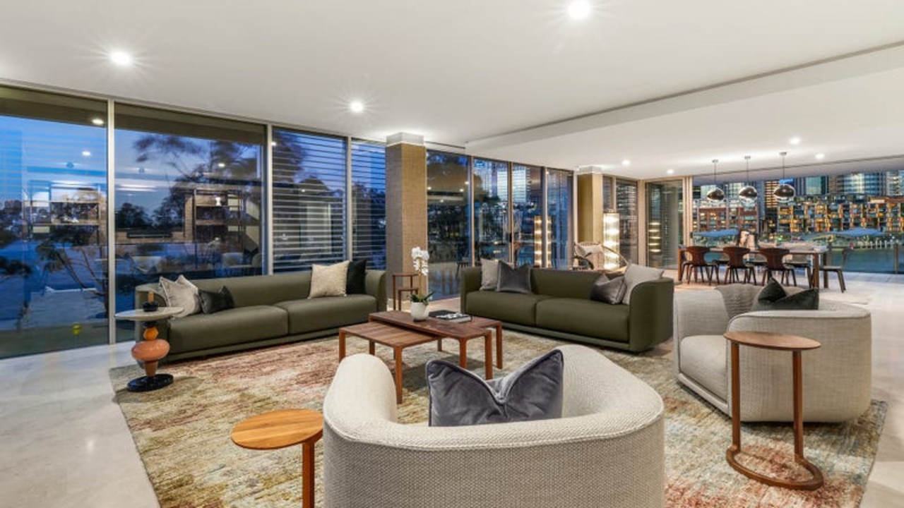 331/3 Darling Island Rd, Pyrmont.