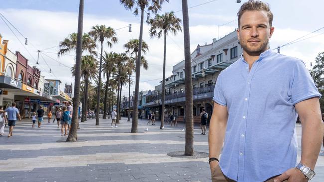 Matt Clifton, owner of many pubs in Manly said he has lost tens of thousands of dollars in cancelled bookings overnight. (AAP/Image Matthew Vasilescu)