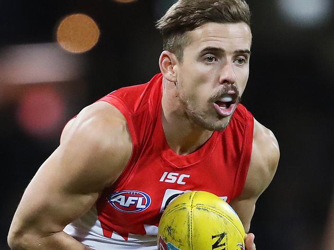 Sydney's Jake Lloyd marks during AFL match between the Sydney Swans and Fremantle Dockers at the SCG. Picture. Phil Hillyard