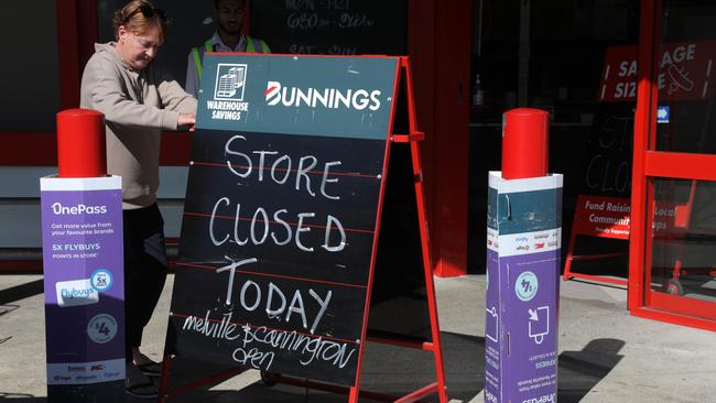 Closed sign at entry to Bunninigs, Willetton. Picture: Philip Gostelow